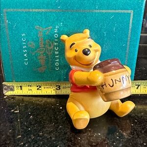 WALT DISNEY Classics Collection Winnie the Pooh